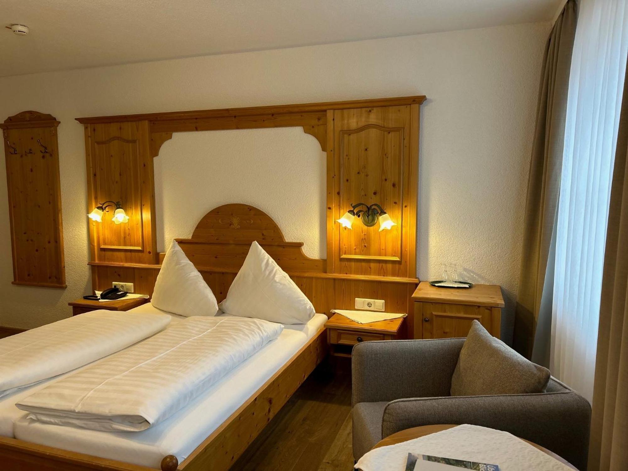 Seehotel Schaepfle อูเบอร์ลิงเงน ภายนอก รูปภาพ